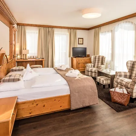 Savoy Dolomites Luxury & 4* Selva di Val Gardena