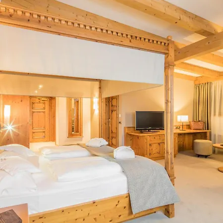 Savoy Dolomites Luxury & 4* Selva di Val Gardena